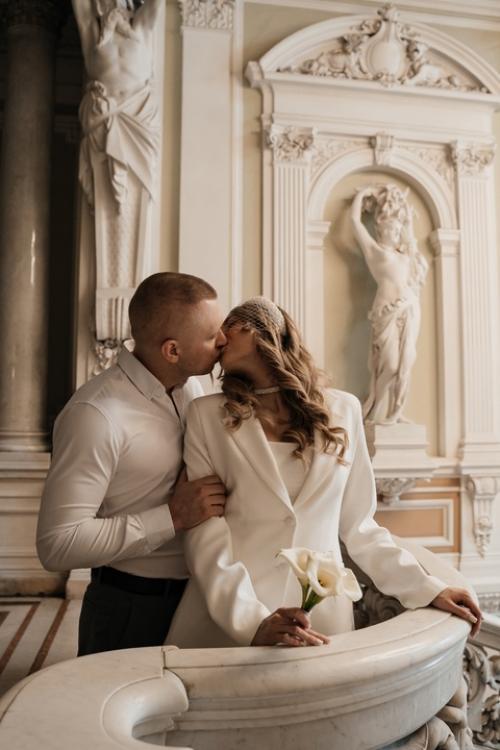 Элегантность - это единственная мода, которая не проходит. 02 Элегантность - это единственная мода, которая не проходит. 02