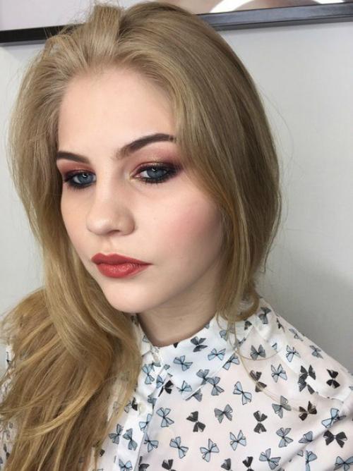 В поисках модели на макияж, возможно полный образ с прической. 01