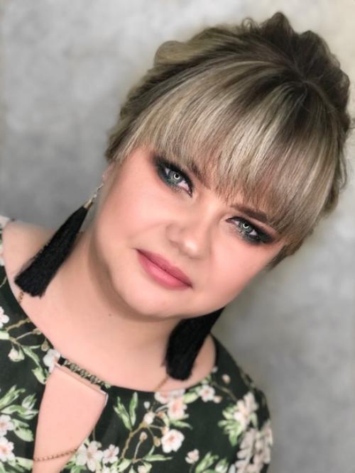 И где-то кто-то скажет: как Много Развелось Этих Визажистов, Стилистов и т. д.. 01