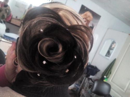 Я могу сделать ваш образ неповторимым с помощью макияжа и причёски ( пробная бесплатно), стрижки, окрашивания, омбре, сомбре, мелирование, балаяж! 04