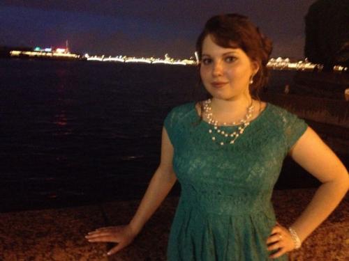 Огромное спасибо за макияж и прическу! 01