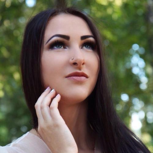 Косметика, которая должна быть на туалетном столике каждой женщины! 01