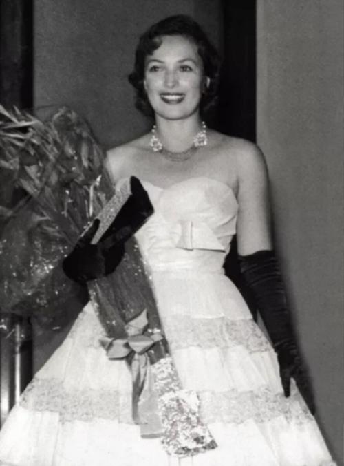 Клара лучко. Впервые Клара Лучко побывала в Каннах в 1954 году. 01 Клара лучко. Впервые Клара Лучко побывала в Каннах в 1954 году. 01