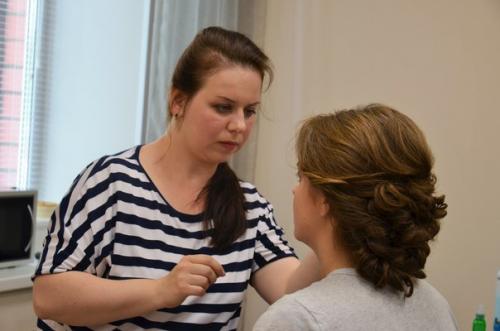 Над прической и макияжем трудились наши мастера? 05 Над прической и макияжем трудились наши мастера? 05