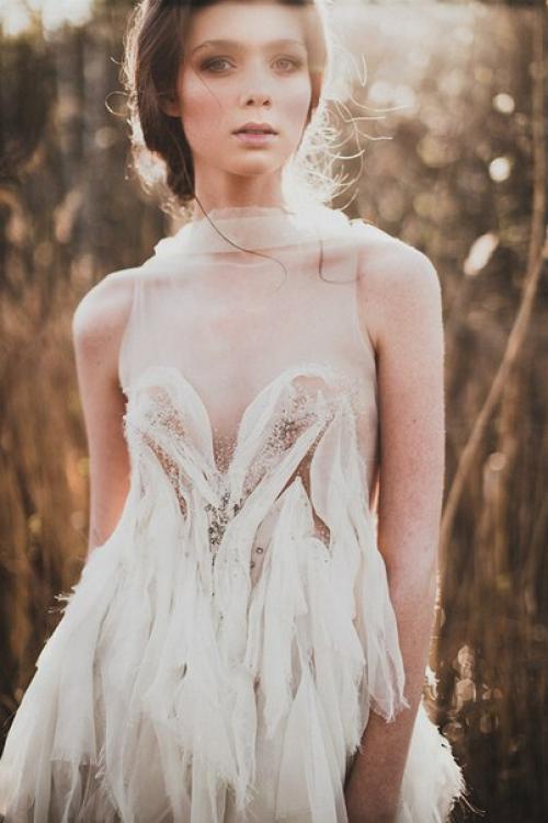 Я всегда советую воздерживаться от экспериментов над своей внешностью перед свадьбой/выпускным или другой важной датой. 02