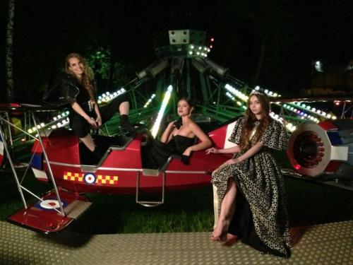 У кого то близятся выпускные! 01