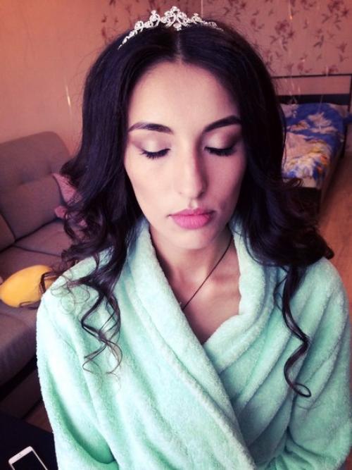 Девушки?  Предлагаю услуги визажиста - мастера по причёскам. 03