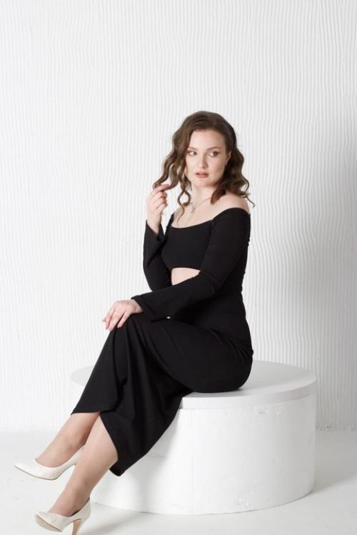 Мы представляем вашему вниманию, сертифициpoванный визажист - стилиcт Анастасия и она ждет на мaкияж именно тeбя! 05