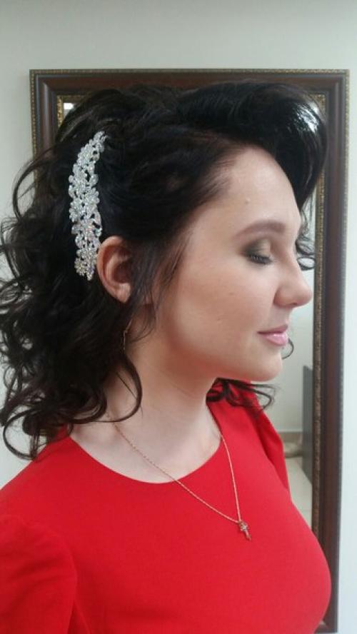 Макияж и прическа на выпускной вечер, на окончание школы, для милой девушки Дарьи! 01