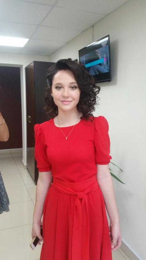 Макияж и прическа на выпускной вечер, на окончание школы, для милой девушки Дарьи! 03