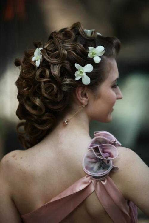 Милые девушки!  Свадебный сезон наступил! 01