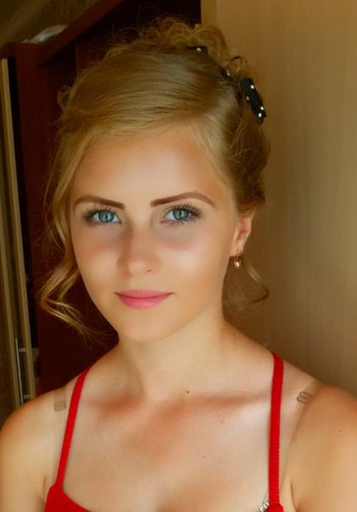 Милые девушки, будущие выпускницы? 01