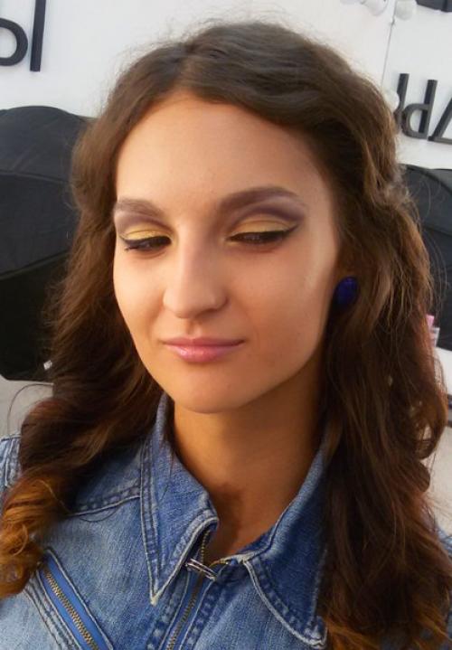 Милые девушки, будущие выпускницы? 05