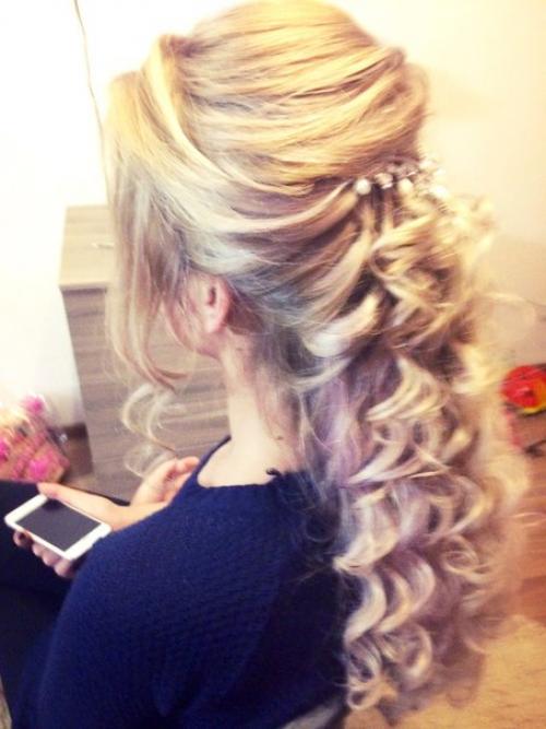 Девушки?  Предлагаю услуги визажиста - мастера по причёскам. 07