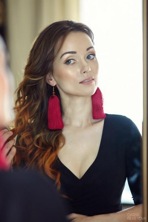 Милые девушки, приглашаю вас на праздничный образ. 08