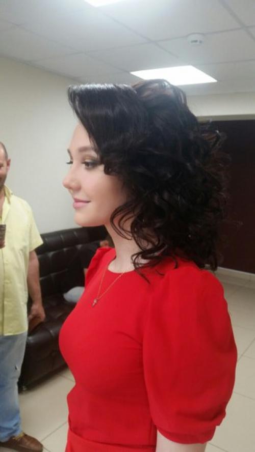 Макияж и прическа на выпускной вечер, на окончание школы, для милой девушки Дарьи! 04