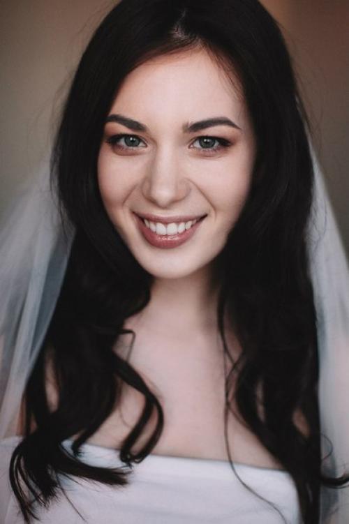 Я всегда советую воздерживаться от экспериментов над своей внешностью перед свадьбой/выпускным или другой важной датой. 05