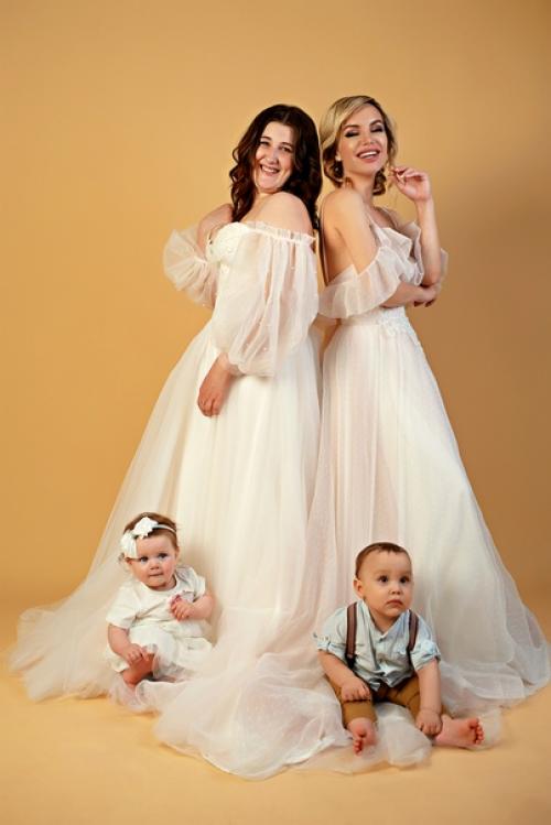 Свекровьитёща съёмка для свадебного салона леди Мэри, фотограф Ксения Долматова, макияж и причёска у меня - Оксана браско. 03