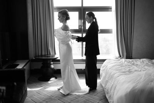 Приятно, когда доверяют образ в самый важный день. 04