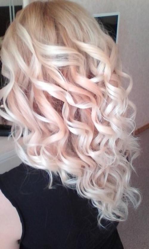 Дорогие девочки?  Мы поприветствуем нашего мастера парикмахерского искусства и фею мейк - апа Александру? 03