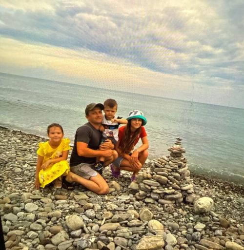 В день семьи, любви и верности хочется рассказать о семье Суворовых. 01