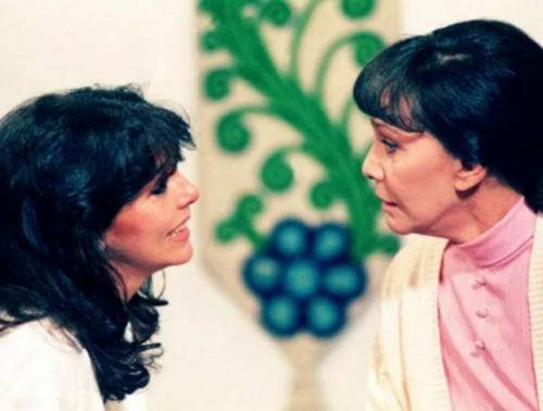 Летом у меня всегда обострение по старым сериалам. 06