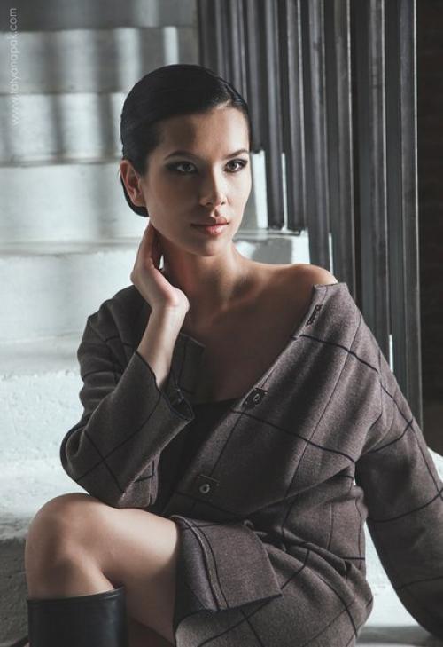 Ищу стройную девушку интересной внешности для фотосъемки в стиле фэшн (реклама дорогих часов. 02