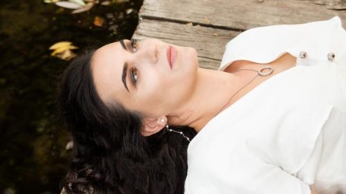 Мы проживаем разные роли, я их воплощаю и мы уносимся в другой мир, с другими людьми, ускользающее лето. 01