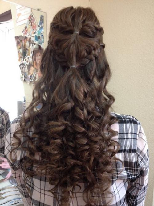 Красоточки?  Я - начинающий визажист, стилист по прическам (после обучения. 07