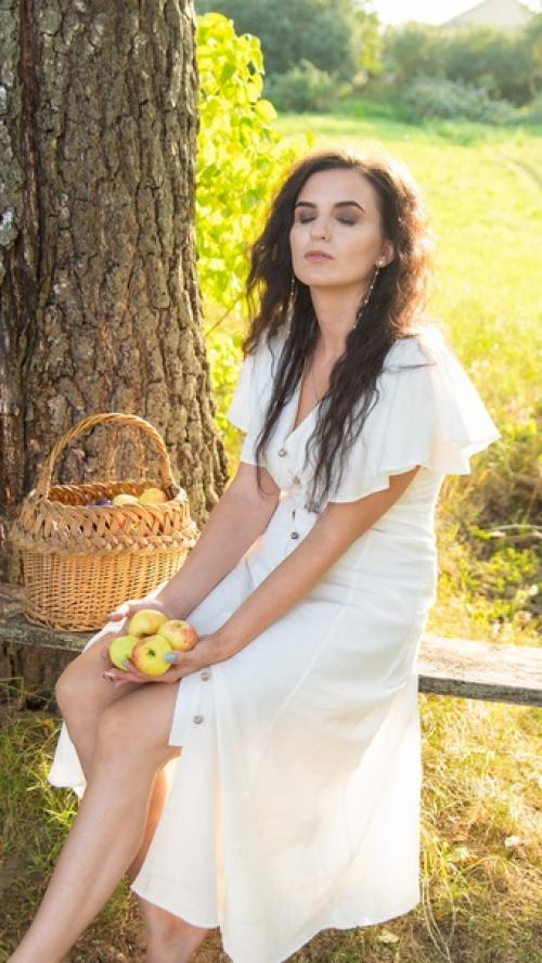 Мы проживаем разные роли, я их воплощаю и мы уносимся в другой мир, с другими людьми, ускользающее лето. 05