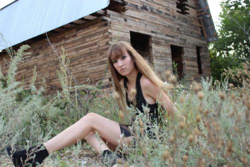 Дорогие девушки, приглашаю вас на интересную фотосессию вот в такое место: две локации! 02