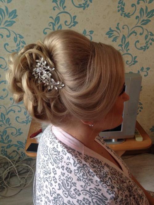 Дорогие девушки, я сертифицированный парикмахер - визажист. 03