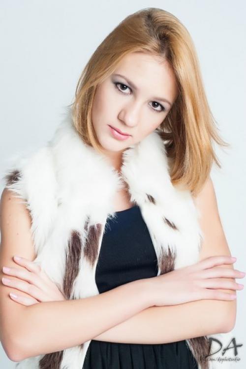 Требуются модели на прическу и макияж (для пополнения портфолио) по цене материалов - 500 руб. 08