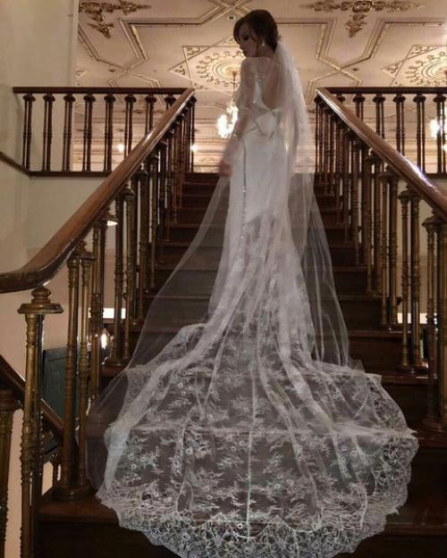 У всех образы типичные. 01