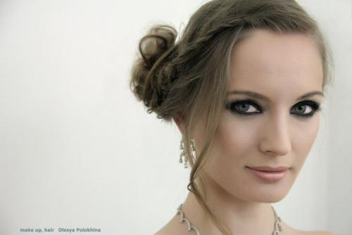 Внимание!  С 10 сентября в нашей школе стартует курс Стилист Визажист (групповое обучение. 03