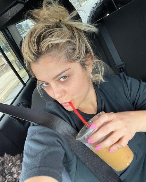 Биби рекса опубликовала новый пост в инстаграме с двумя фото. 01