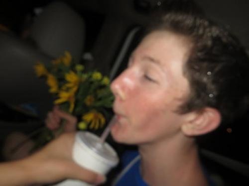 Сегодня в школу приезжало телевидение снимать Школьный дух нашей школы перед хоумкамингом) пончики бесплатные были) все так орали. 09 Сегодня в школу приезжало телевидение снимать Школьный дух нашей школы перед хоумкамингом) пончики бесплатные были) все так орали. 09