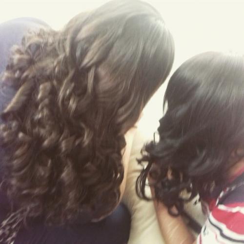 Дорогие девушки, делаю различные прически, наращивания ногтей, маникюр, макияж, коррекция покраска бровей, все это можно сделать у одного мастера. 05