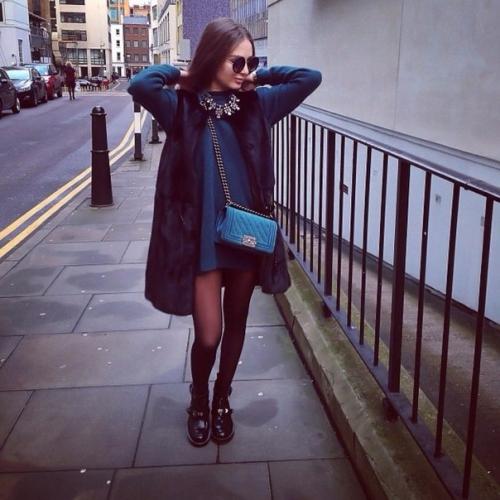 Всем известно, что француженки обладают неповторимым шармом, особым умением выбирать одежду и вести себя так, что их невозможно забыть. 04 Всем известно, что француженки обладают неповторимым шармом, особым умением выбирать одежду и вести себя так, что их невозможно забыть. 04