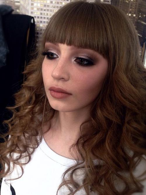 Милые девочки!  Предлагаю вам свои услуги стилиста - визажиста: 03