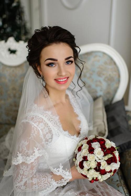 Окрашивания любой сложности, стрижки, кератиновое восстановление волос, прически/укладки, макияж. 05