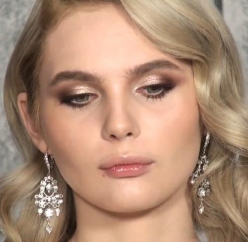 Милые дамы? Я свадебный стилист, визажист и мастер по прическам. 01 Милые дамы? Я свадебный стилист, визажист и мастер по прическам. 01