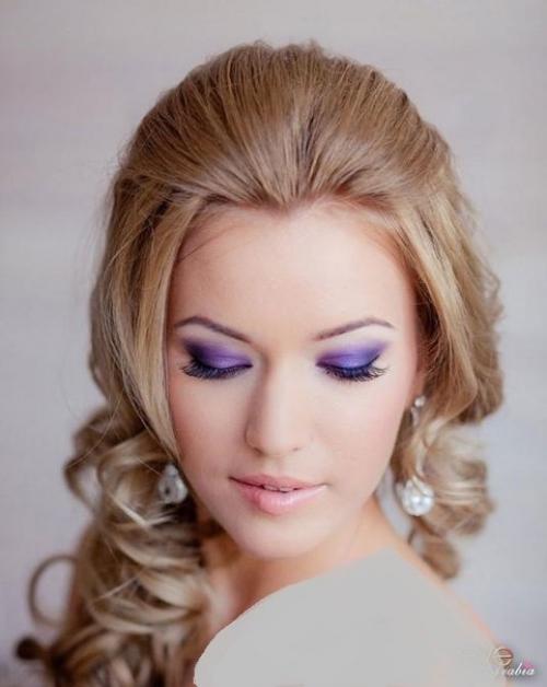 Дорогие выпускники?  Запись на выпускной макияж и прическу ведется. 07