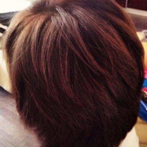 Дорогие девушки, делаю различные прически, наращивания ногтей, маникюр, макияж, коррекция покраска бровей, все это можно сделать у одного мастера. 04