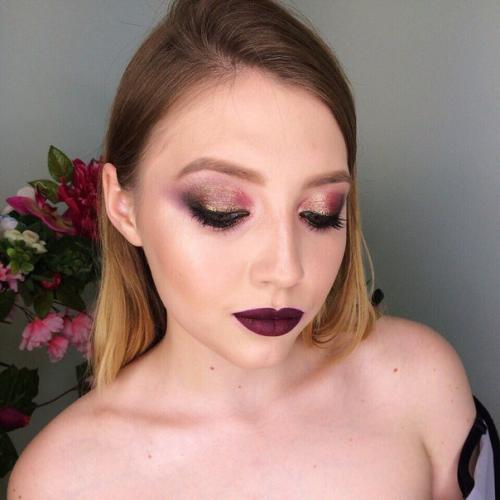 Красавицы?  Прайс на макияж и причёски ловите. 04