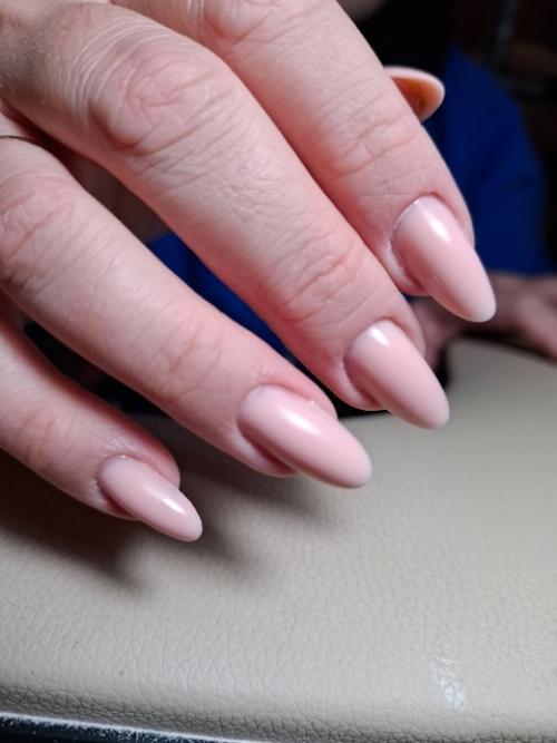 В привлекательный образ женщины входят не только стильная одежда, безупречная причёска и красивый макияж. 02