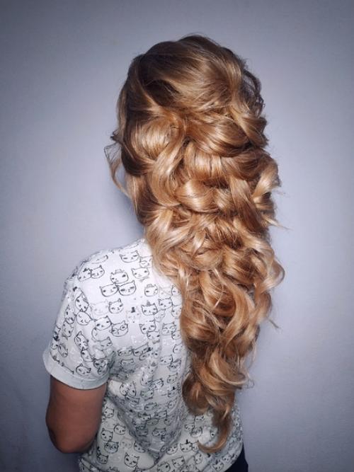 Как же хочется, чтобы в сентябре все таки наступило бабье лето и чтобы кудряшки не выпрямлялись под проливным дождем. 04