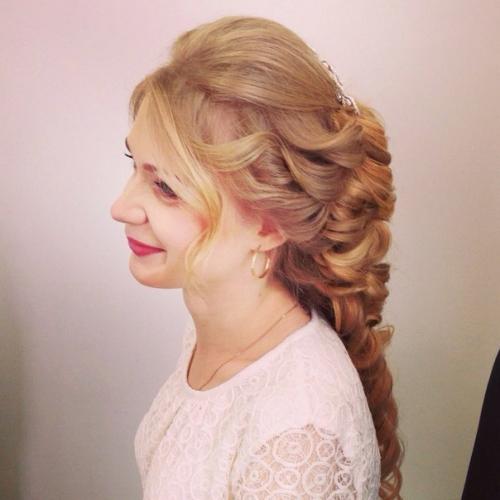 Мастера нашей студии Color Profi сделают для вас прическу с накладными прядями на высшем уровне. 05