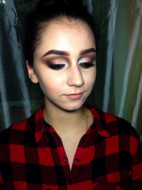 Милые девочки!  Предлагаю вам свои услуги стилиста - визажиста: 08