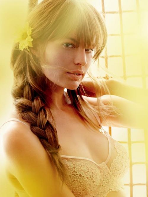 Камерон Расселл в фотосессии Марио тестино для Allure Magazine October 2015. 02